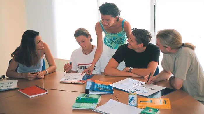 Hiszpania - Madryt - indywidualny kurs j. hiszpaskiego rodziny ENFOREX - wiek: 16+