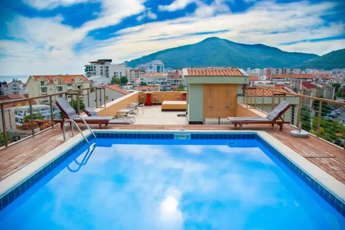 Czarnogra - Budva - Summer Camp 18+ - wylot z Warszawy, Krakowa, Wrocawia