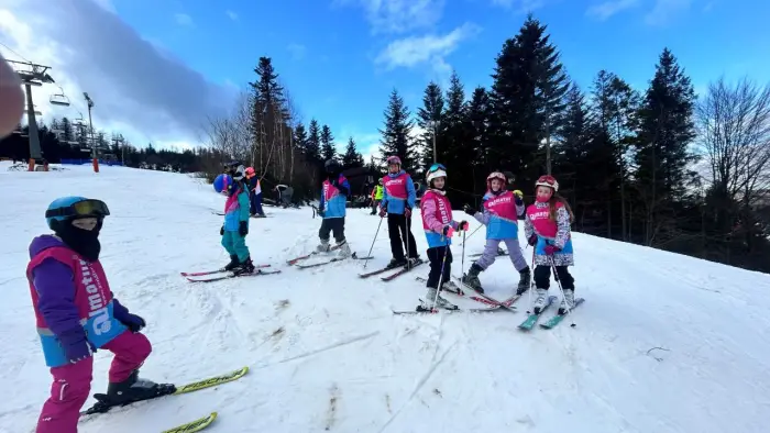 Korbiel�w - ob�z narciarski