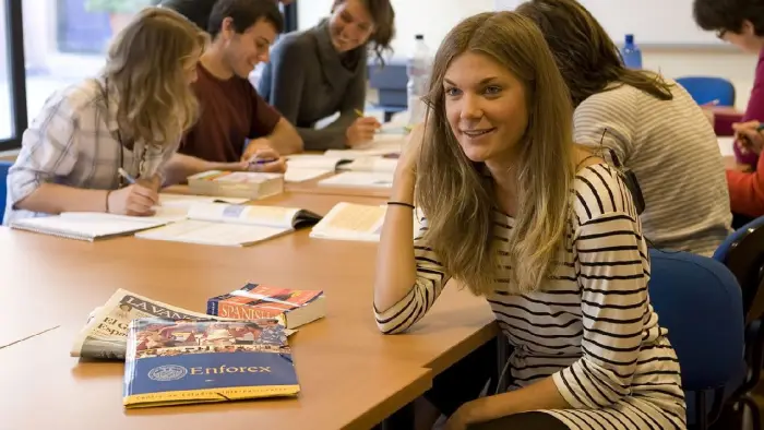 Hiszpania - Barcelona - indywidualny kurs j. hiszpa�skiego rezydencja ENFOREX - wiek: 16+