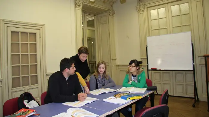 Hiszpania - Sewilla - indywidualny kurs j. hiszpa�skiego rodziny ENFOREX - wiek: 16+