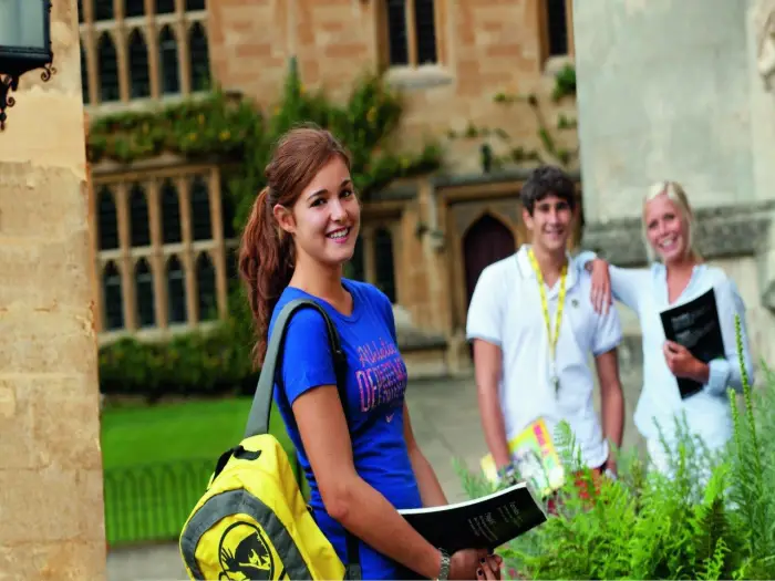 Anglia - Oxford - kurs j. angielskiego Adult Family CES - wylot z Warszawy, Wroc�awia