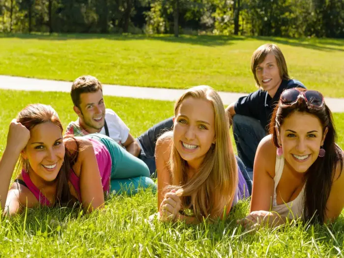 Anglia - Oxford - kurs j. angielskiego Junior Campus CES - wylot z Warszawy, Wroc�awia