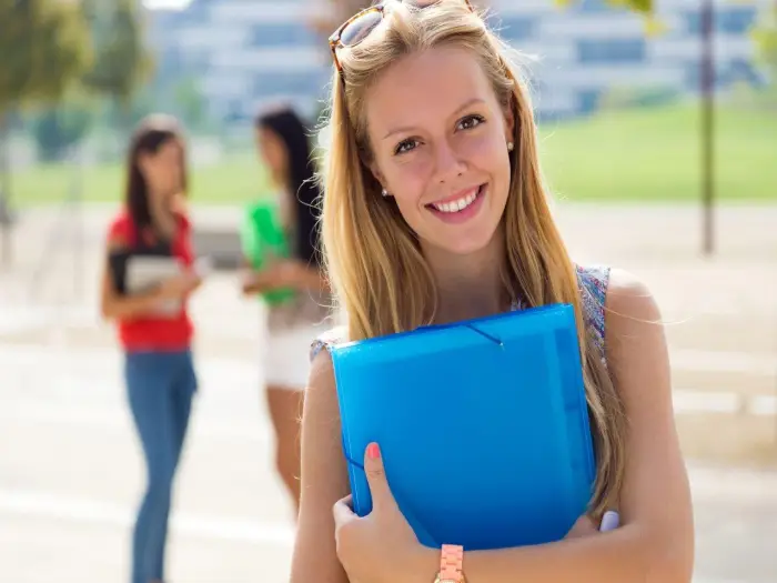 Anglia - Oxford - kurs j. angielskiego Junior Campus CES - wylot z Warszawy, Wroc�awia