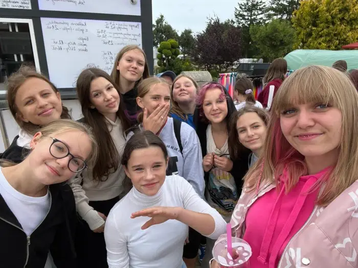 Mi�dzywodzie: Wychowawca kolonijny