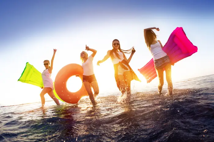 Czarnog�ra - Budva - Summer Camp 18+ - wylot z Warszawy, Wroc�awia