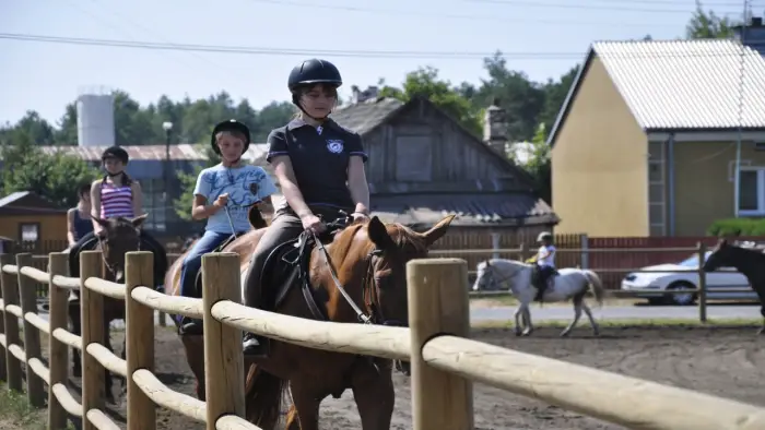 Jan�w Lubelski - ob�z konny