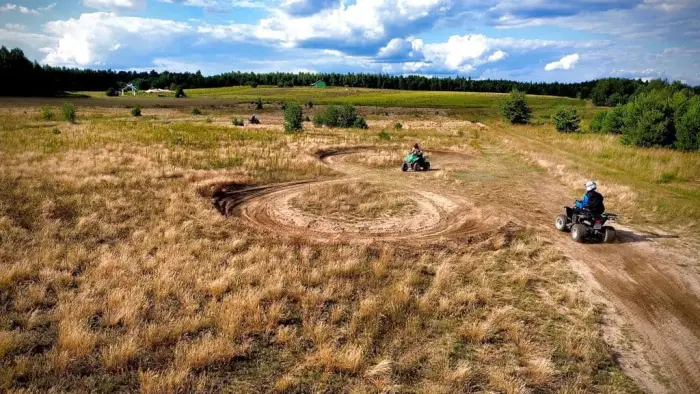 Jan�w - JURA - quad camp
