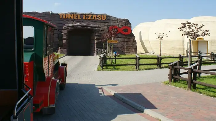 Krasiej�w - Klub Urwisa DinoCamp