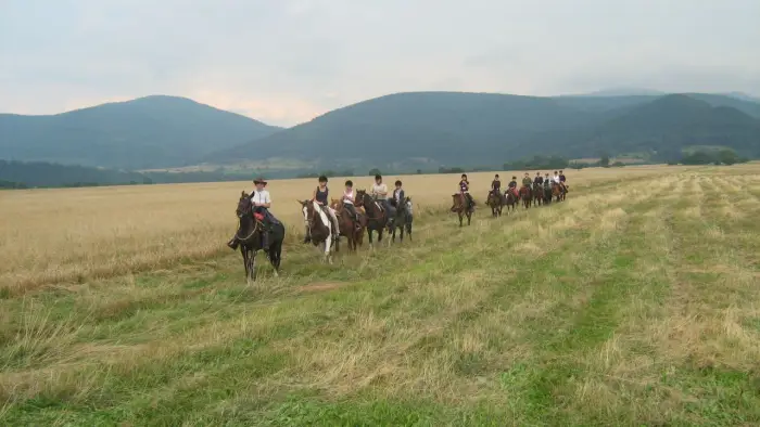 Opolszczyzna Bory Niemodli�skie - m�odzie�owy rajd konny