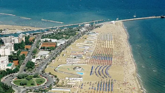 W�ochy - Rimini - hotel Consul - ob�z rekreacyjny Party Trip