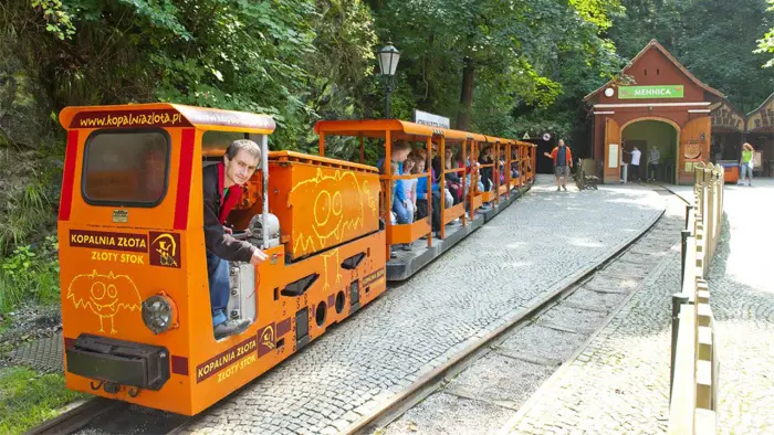 L�dek Zdr�j + Praga - kolonie i ob�z pi�ki no�nej