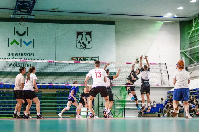 Kortowo - FunFestival - ob�z siatk�wki