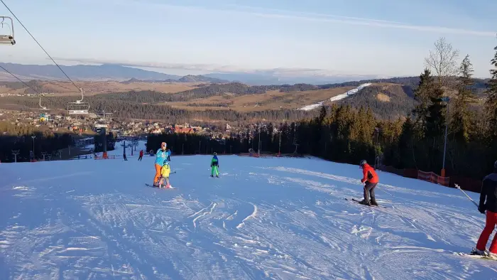 Korbiel�w - ob�z narciarski